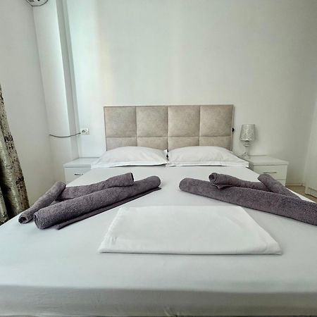 A&X Lovely And Central Apartment - 24H Self Check-In Tirana Eksteriør billede