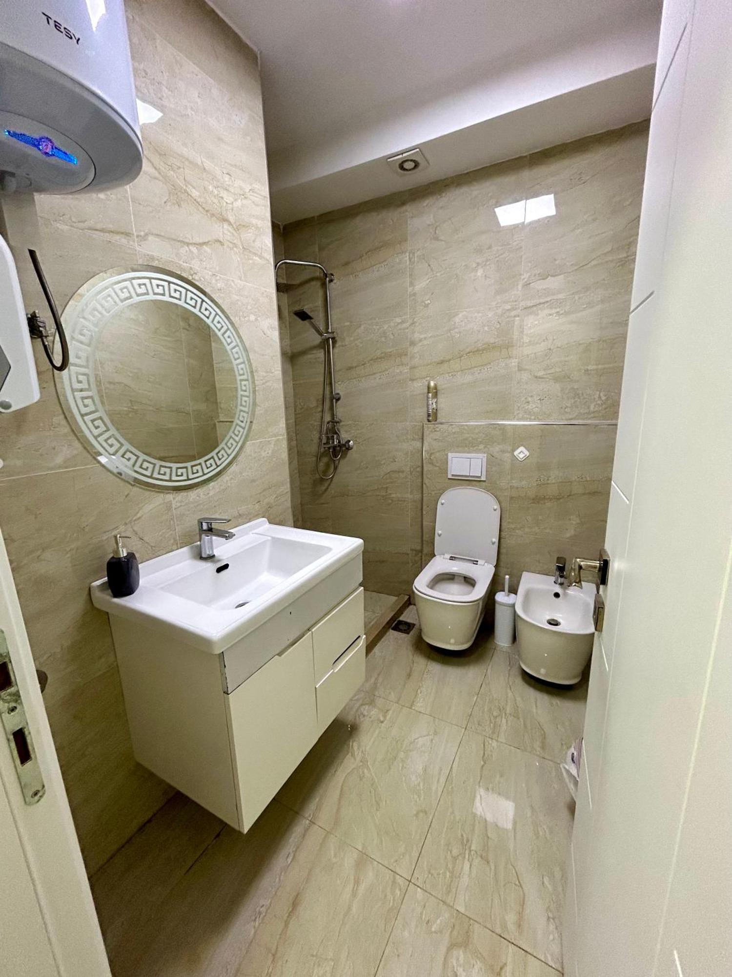 A&X Lovely And Central Apartment - 24H Self Check-In Tirana Eksteriør billede