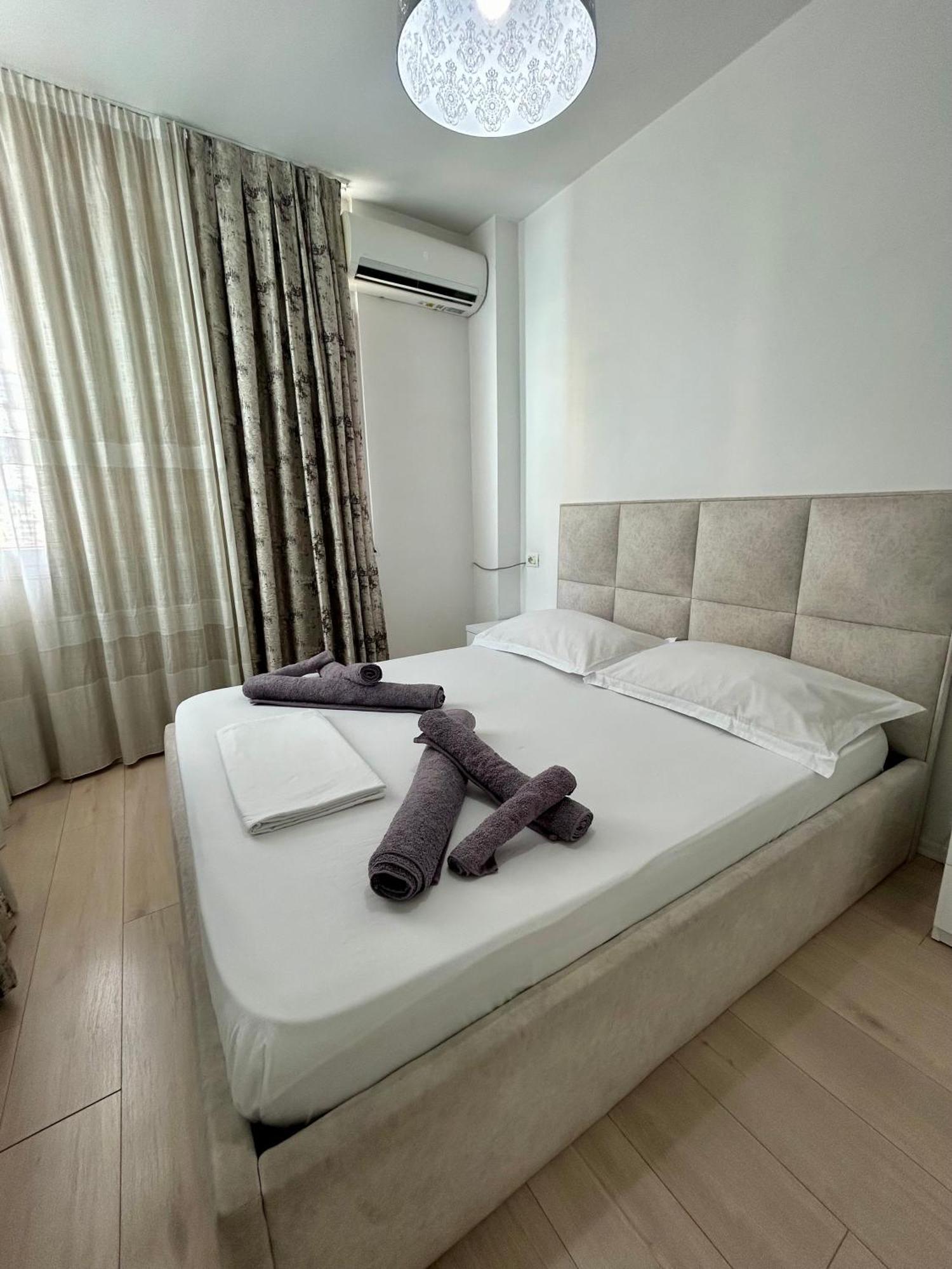 A&X Lovely And Central Apartment - 24H Self Check-In Tirana Eksteriør billede