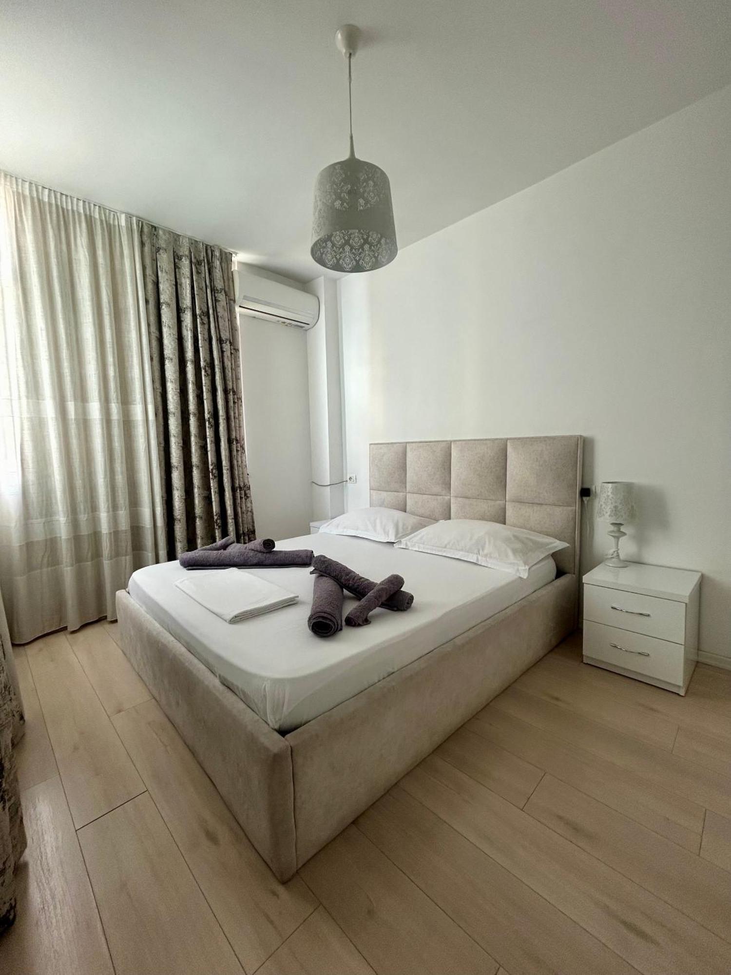 A&X Lovely And Central Apartment - 24H Self Check-In Tirana Eksteriør billede