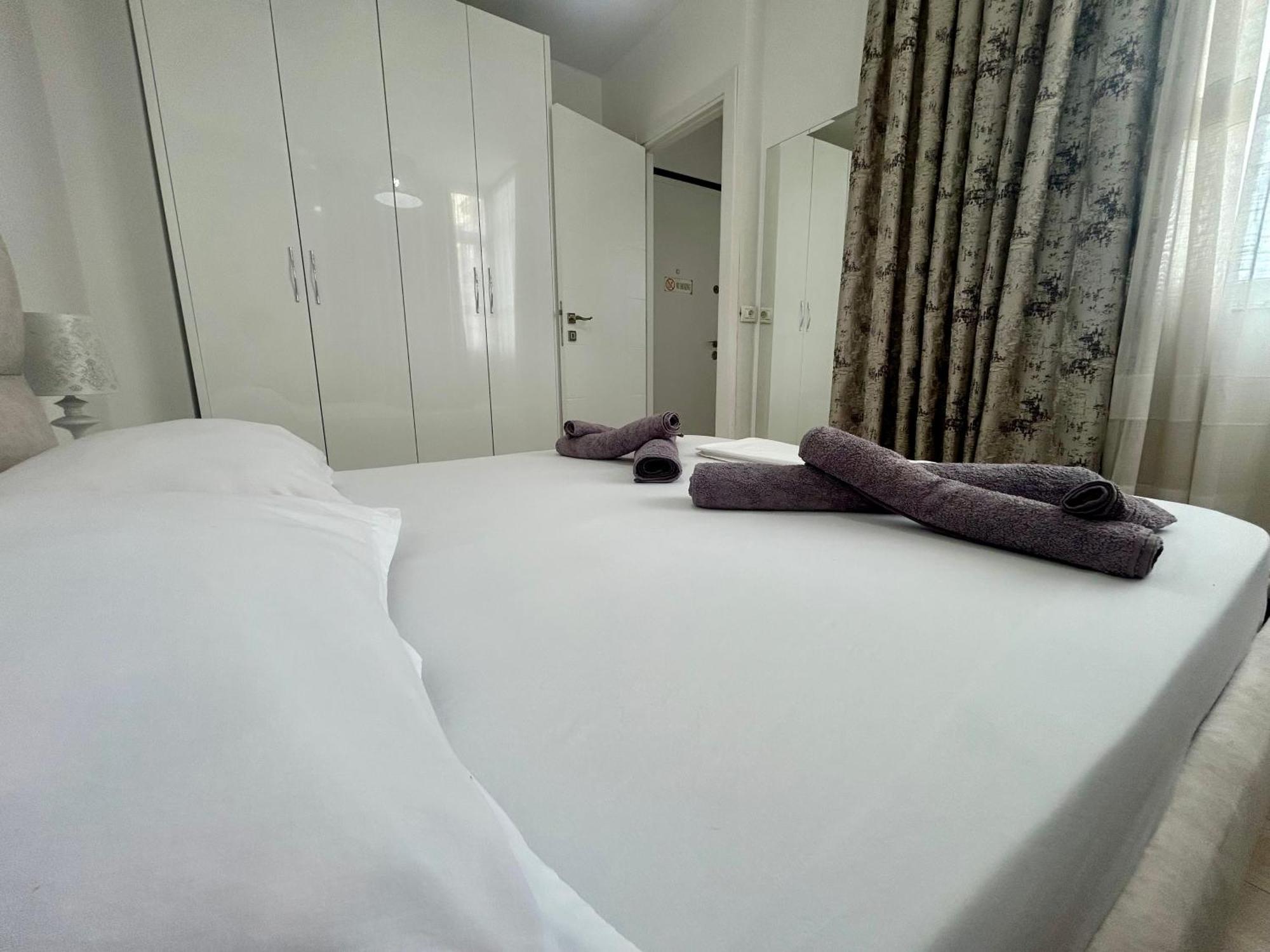 A&X Lovely And Central Apartment - 24H Self Check-In Tirana Eksteriør billede