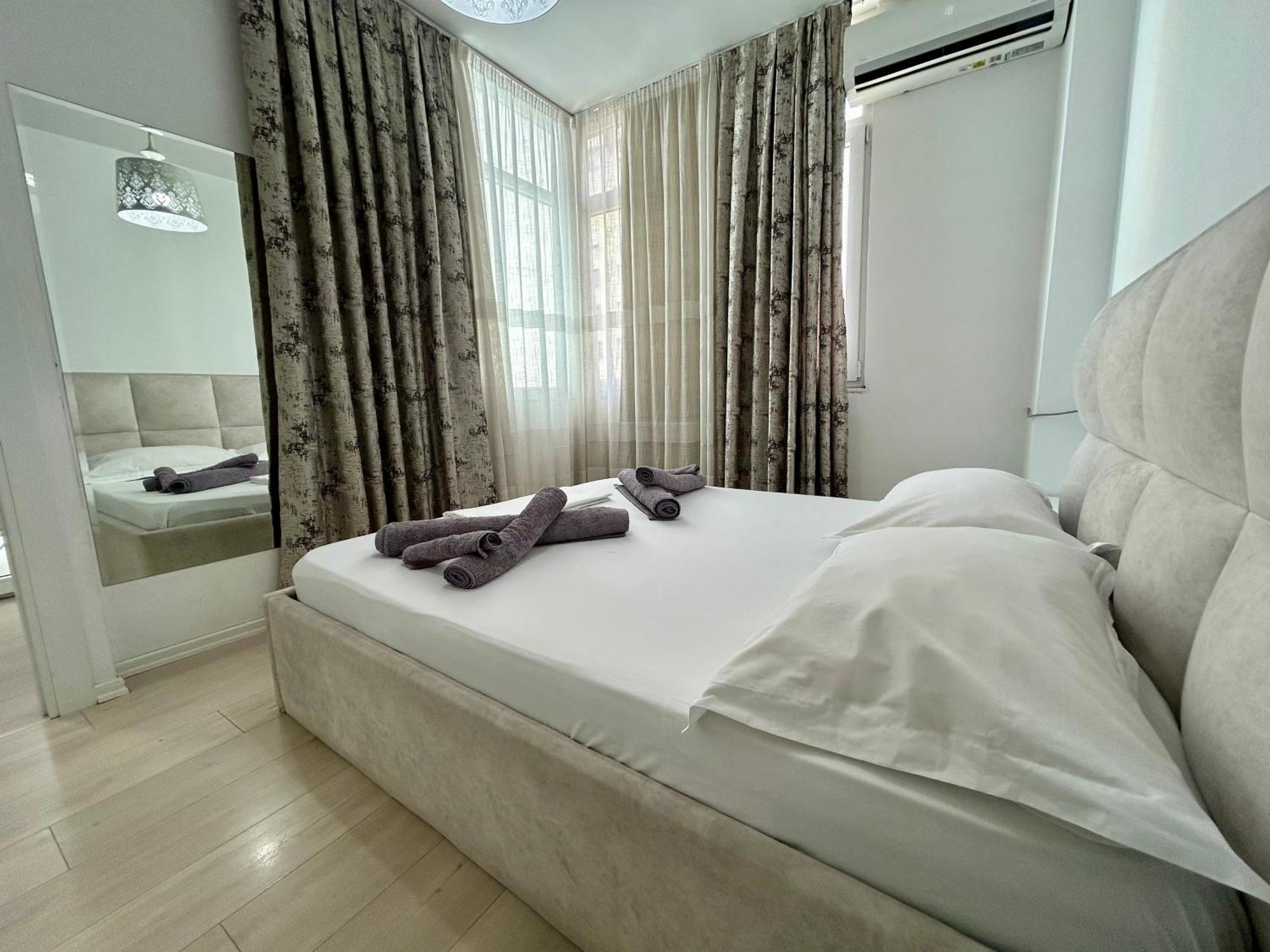 A&X Lovely And Central Apartment - 24H Self Check-In Tirana Eksteriør billede