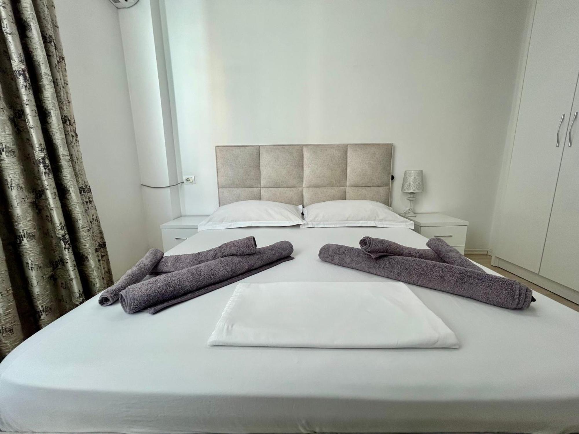 A&X Lovely And Central Apartment - 24H Self Check-In Tirana Eksteriør billede